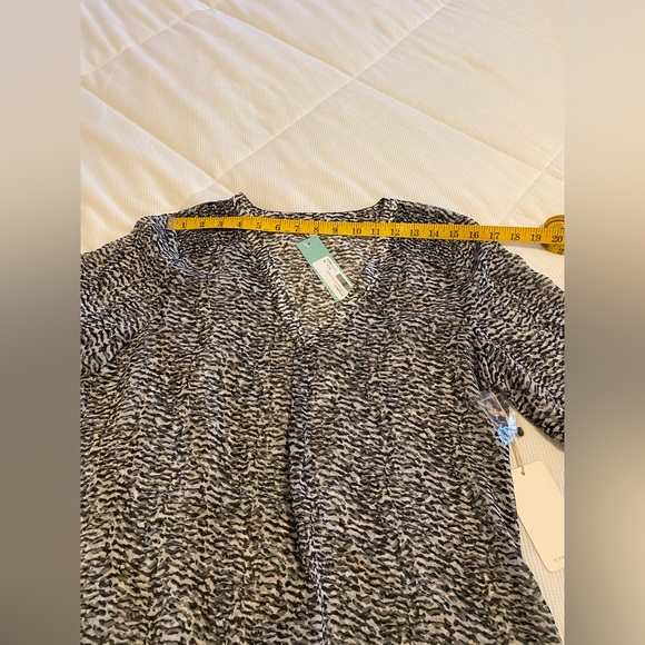 NWT ladies 41 Hawthorn He drip Animal Print sheer blouse - Picture 2 of 11
